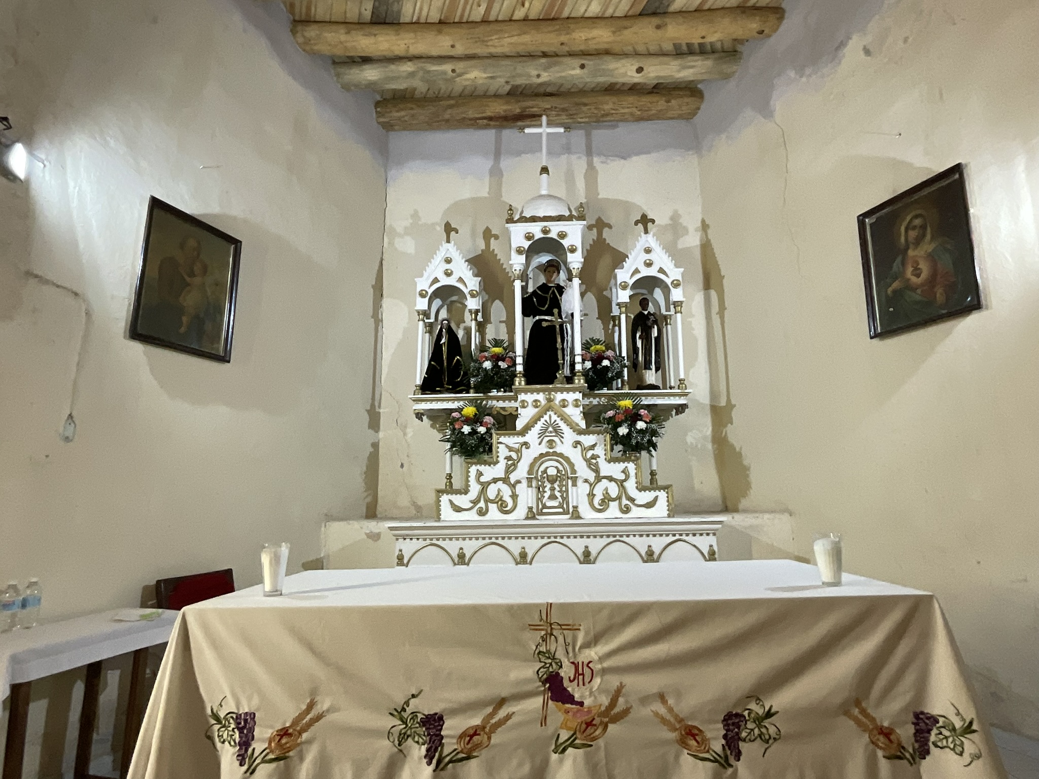 Altar del templo de San Antonio de Padua, La Enramada