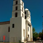 2. Torres y fachada principal