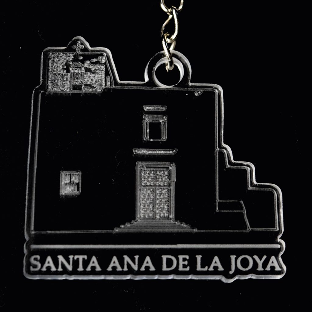 Llavero con la silueta de un edificio y el texto "Santa Ana de la Joya"